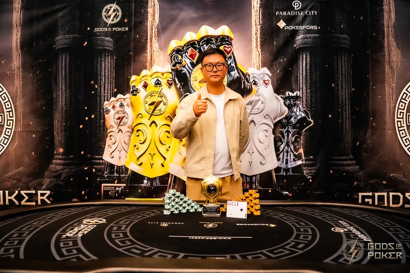 Champion - Ming Yue Wang